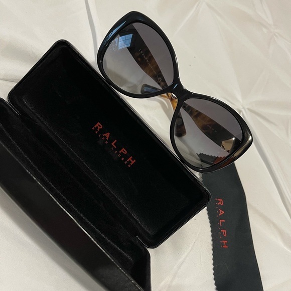 RALPH LAUREN SUNGLASSES - Picture 3 of 4